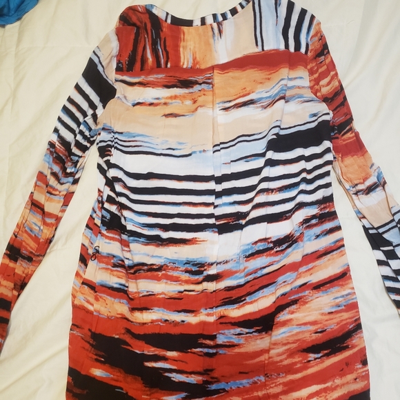 womens blouse - Picture 2 of 2